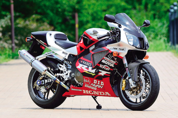 アドバンテージ VTR1000SP1（ホンダ VTR1000SP1）のカスタム画像