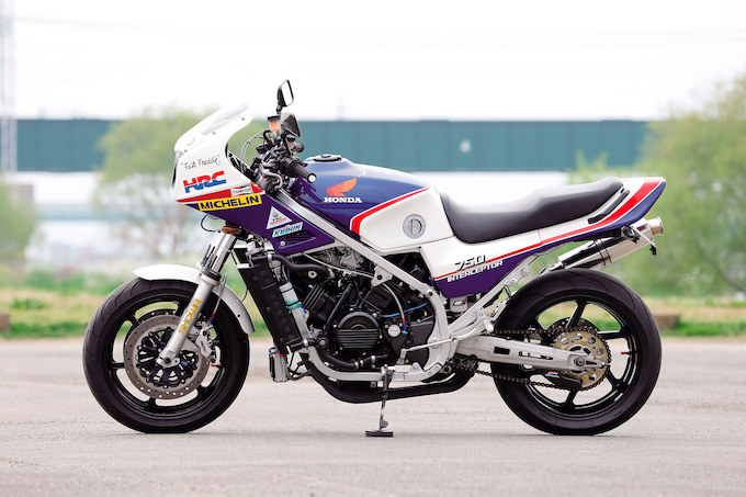 GMBグリフィンモータービルド VF1000R（ホンダ VF1000R）のカスタム画像