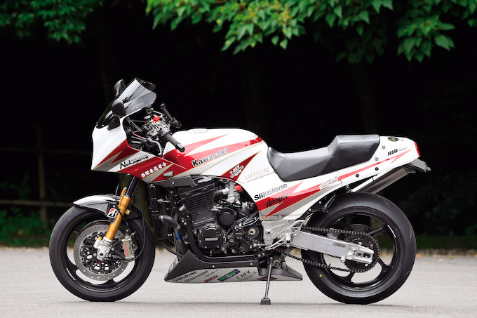 TRADING GARAGE NAKAGAWA GPZ900R（カワサキ GPZ900R）のカスタム画像