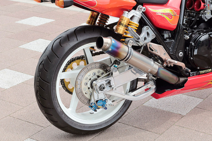 RED MOTOR ZRX1100（カワサキ ZRX1100）のカスタム画像