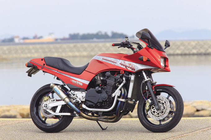 COLORS GPZ900R（カワサキ GPZ900R）のカスタム画像