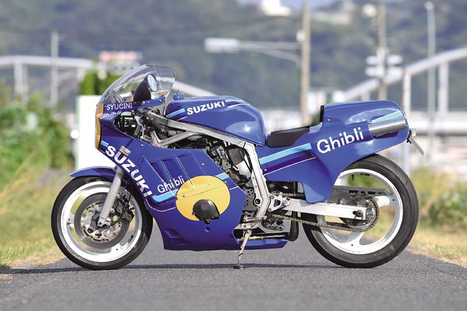 KATANA-KAJI GSX-R750（スズキ GSX-R750）のカスタム画像