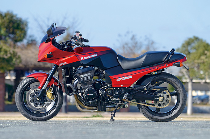 SPEC ENGINEERING GPZ900R（カワサキ GPZ900R）のカスタム画像