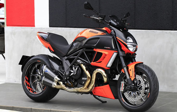 Ducati ドゥカティイモラタイプカウルsr400