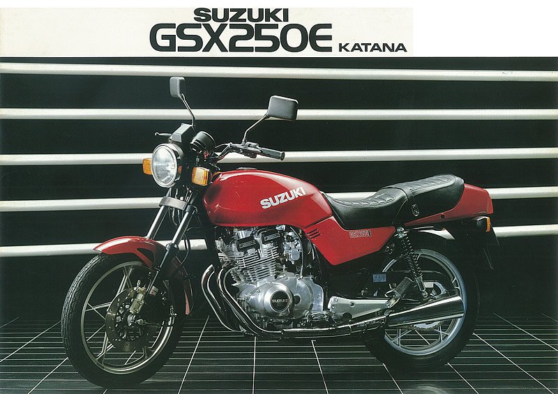 gsx250eゴキ　ガソリンタンク　サイドカバーセット‼️