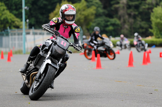 一流のレッスンでスポーツライドを楽しむ Battlax走行会 特集記事 最新情報 バイクブロス マガジンズ 一流のレッスンでスポーツライドを楽しむ Battlax走行会 特集記事 最新情報 バイクブロス マガジンズ