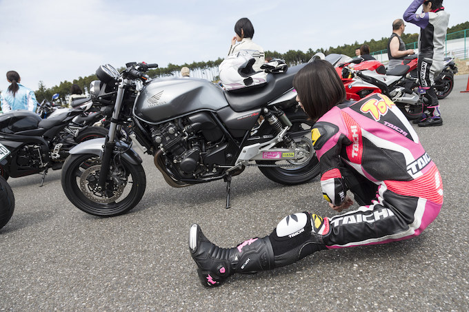 レディースも安心のサーキット走行会 Battlax Fun Ride Meeting 17 特集記事 最新情報 バイクブロス マガジンズ