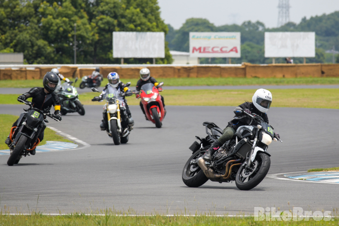 女子も初心者もサーキット走行は『BATTLAX FUN ＆ RIDE MEETING』から!!