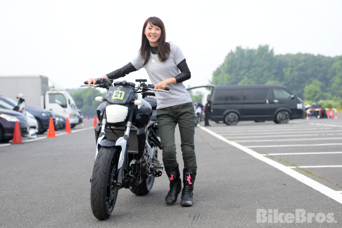 女子も初心者もサーキット走行は『BATTLAX FUN ＆ RIDE MEETING』から!!