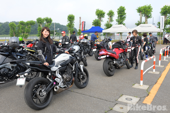 女子も初心者もサーキット走行は『BATTLAX FUN ＆ RIDE MEETING』から!!