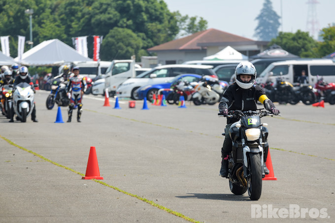 女子も初心者もサーキット走行は『BATTLAX FUN ＆ RIDE MEETING』から!!