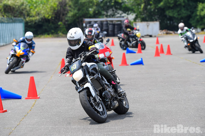 女子も初心者もサーキット走行は『BATTLAX FUN ＆ RIDE MEETING』から!!