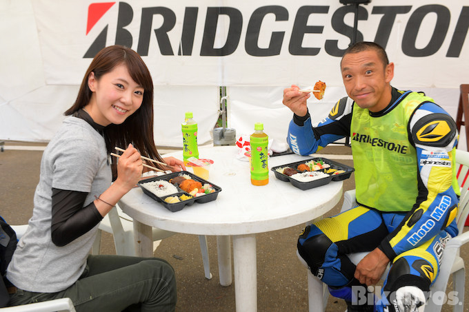 女子も初心者もサーキット走行は『BATTLAX FUN ＆ RIDE MEETING』から!!