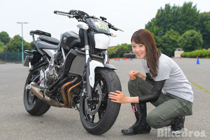 女子も初心者もサーキット走行は『BATTLAX FUN ＆ RIDE MEETING』から!!