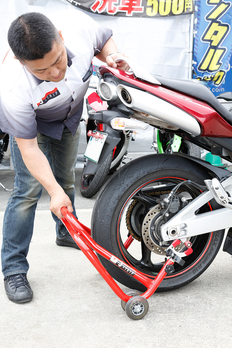 メンテナンススタンドで快適バイク整備のススメ バイクブロス・マガジンズ