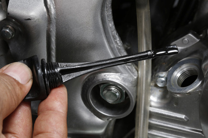 シンセティックゾイル10w 40でオイル交換 メンテナンス入門 特集記事 最新情報 バイクブロス マガジンズ