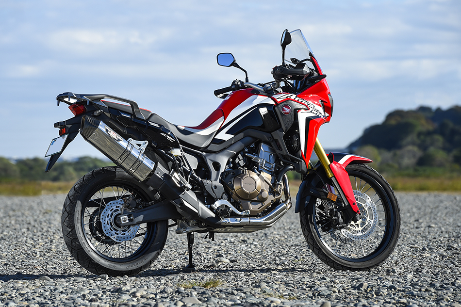 Africa Twin ヨシムラHEPTA FORCE サイクロン