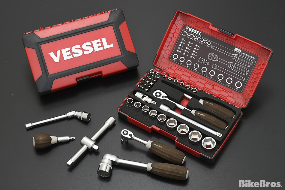 老舗工具メーカー『VESSEL』のウッディソケットレンチセットの画像