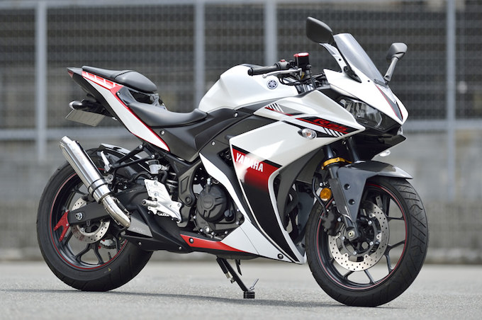 YZF-R25を手軽に楽しくカスタムするオススメパーツとは？ バイクブロス