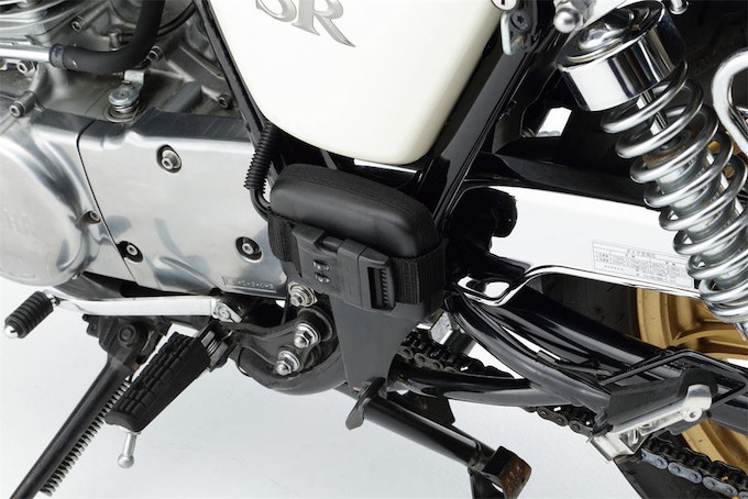 SR400 サイドカバー 左 黒M ヤマハ 純正  バイク 部品 1JR RH01J 割れ欠け無し 品薄 希少品 エンブレム 車検 Genuine:22323195