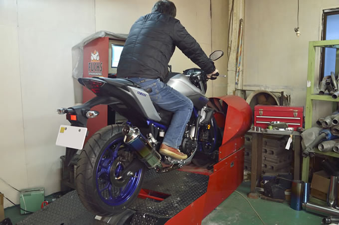 走行シーンを選ばない高性能YZF-R25/MT-25用WR'Sフルエキ バイクブロス