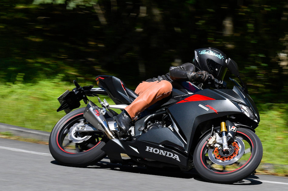 250ccスポーツモデルの魅力を倍増させるヨシムラのスリップオン ...