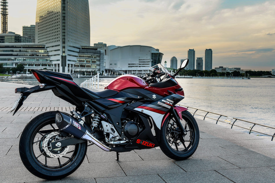 SPICE UP YOUR 250cc SUPERSPORT WITH YOSHIMURA SLIP-ON R-11 / R-77S