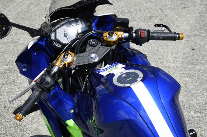 ヤマハ Yzf R25 カスタム パーツガイド バイクブロス