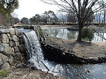 池や滝など、琵琶湖ということもあり、水をテーマにしたものが多く感じられます。上記したように、あまり水質は綺麗ではないので、触れて楽しんだりするにはちょっと抵抗がありますね。