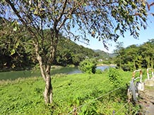 道の駅の裏側が犀川です。ここはまだそんなに水量は多くありません。自然の中にいると時間がゆっくりと流れているように感じます。