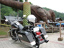 自動車よりバイクの数が多い道の駅。停めるスペースには困りません。