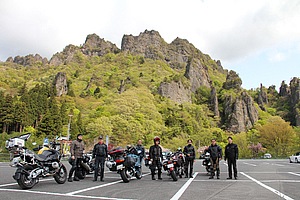 妙義の岩塊を一望できる駐車場。いつ来ても素晴らしい眺め。遠くの山までも見える眺望スポットでもあります。