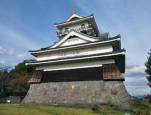 上山市のシンボルとも言える上山城。