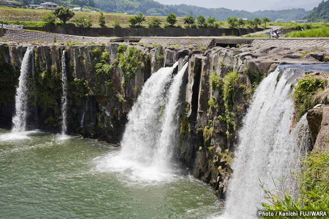 日本の絶景100選 原尻の滝（大分県）の画像