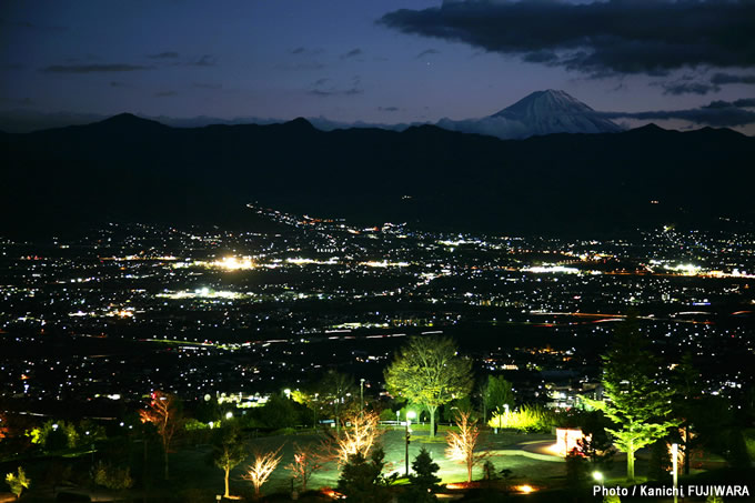 日本の絶景100選 笛吹山フルーツ公園（山梨県）の画像