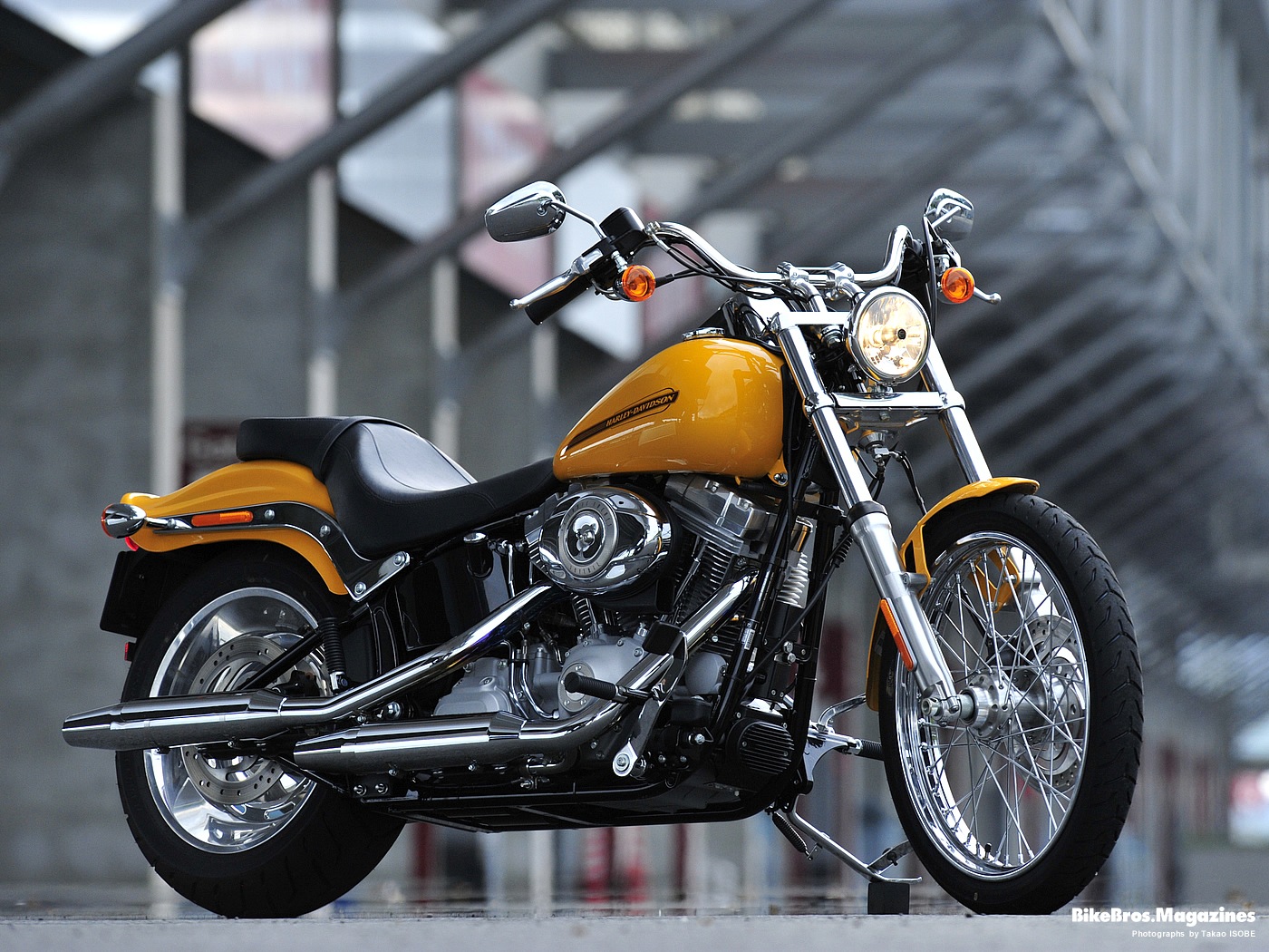 ハーレーダビッドソン Fxst Softail Standard バイク壁紙集 最新のアメリカン クルーザーのバイク総合情報メディア バイクブロス マガジンズ