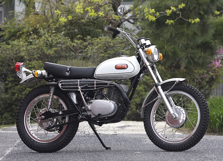 ヤマハ Dt 1 1968 名車ライブラリ オフロードバイクならバイクブロス